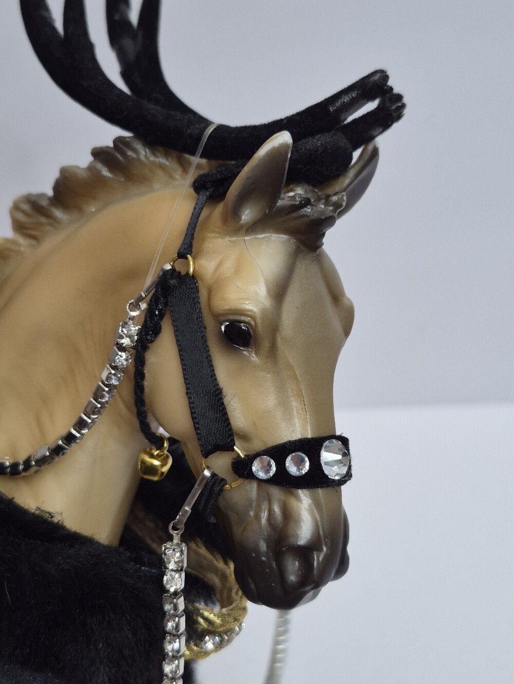 Breyer Highlander Traditional Christmas Collectors Horse For Sale